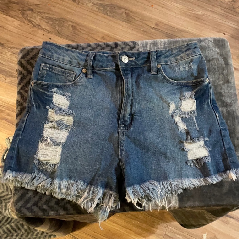 EUC Just USA high rise medium wash distressed jeans shorts size medium